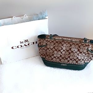 COACH -Tote -Handbag -Like New! Mint Condition